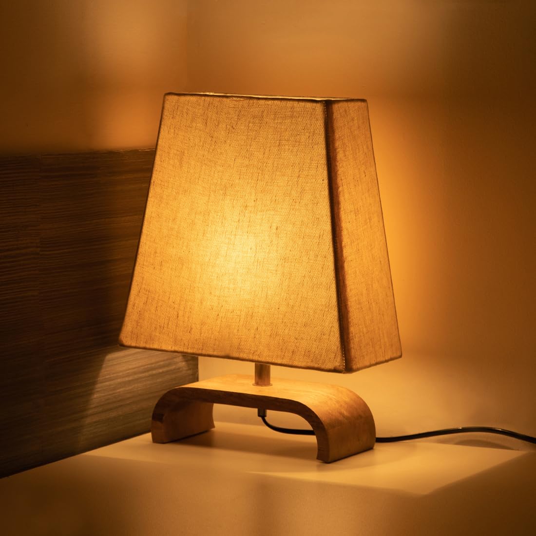 exclusivelane 'geometry' mango wooden table lamp for bedroom